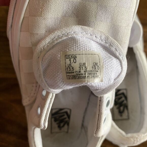 Vans White Checkered Lace-Up Sneakers Youth 1 - Picture 6 of 13